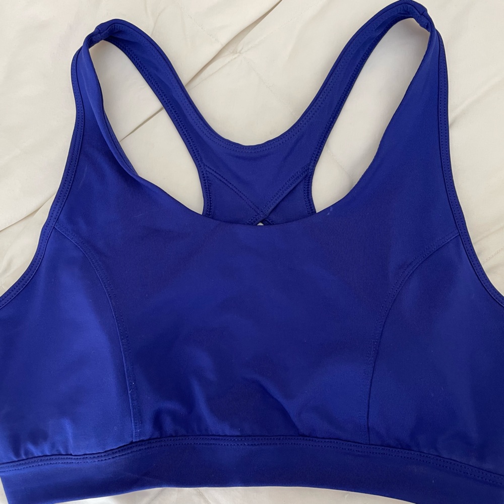 Sports Bra High Impact Tek Gear;Blue; pull-over with keyhole back Almost New.